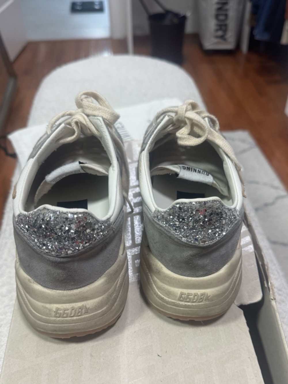 Golden Goose Running Sole Sneakers Silver White Glitter Heel Size 39 - Picture 4 of 7
